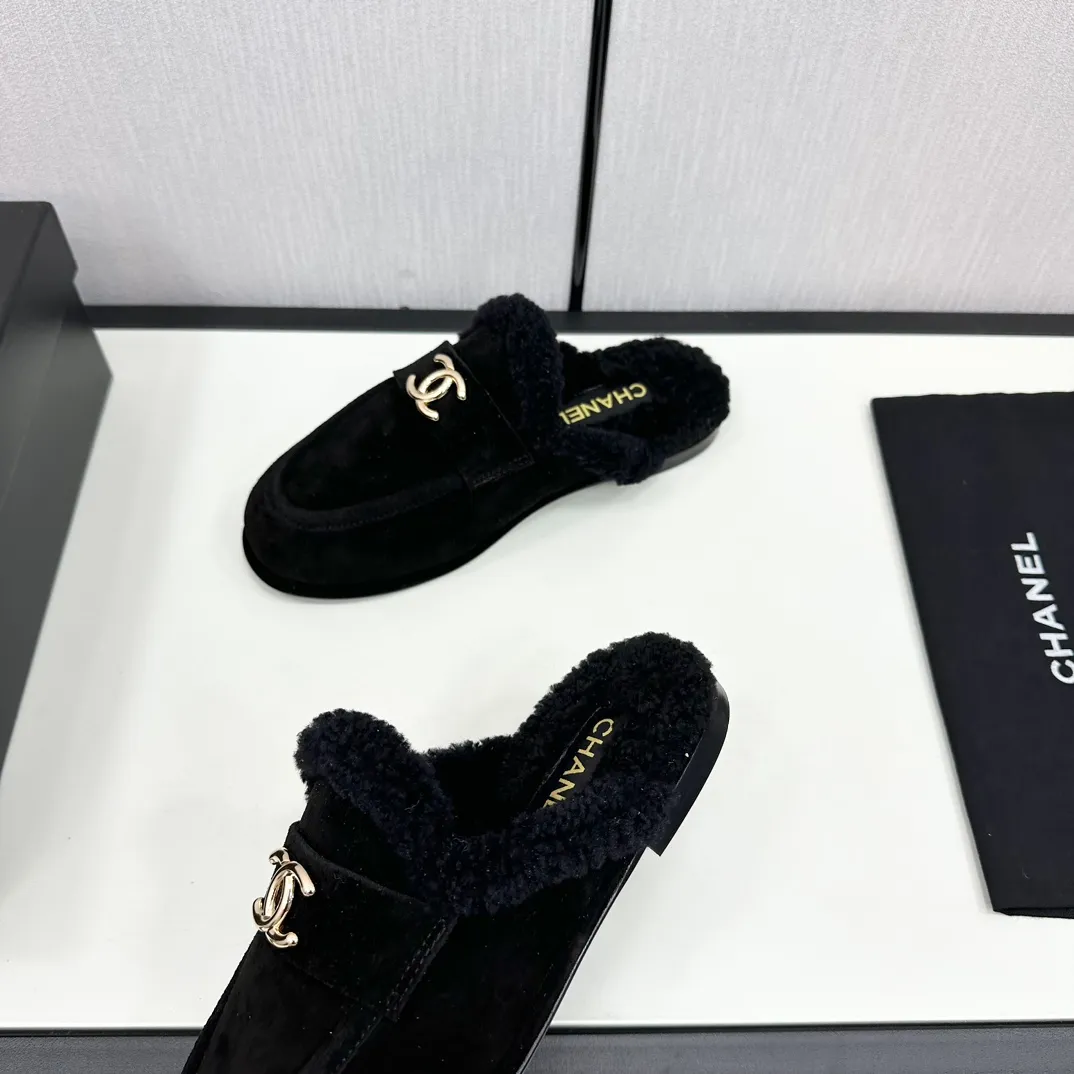 👟👟Ex-factory price 600👟👟Chanel 24K new furry loafers and Teddy furry shoes for autumn and winter. Very comfortable. Maillard brown is still very suitable for autumn and winter~ Suede upper, fur lining integrated, leather outsole Size: 35-39, other sizes are customized